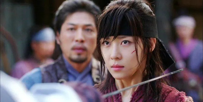 Ha Ji Won đầy quyến rũ trong Empress Ki (Nguồn: Internet)