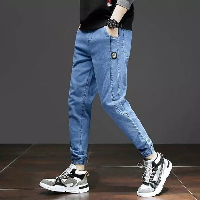 Quần Jogger nên kết hợp với những đôi giày kiểu cách(Nguồn: Internet)