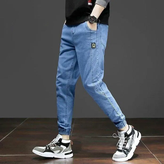 Quần Jogger nên kết hợp với những đôi giày kiểu cách(Nguồn: Internet)