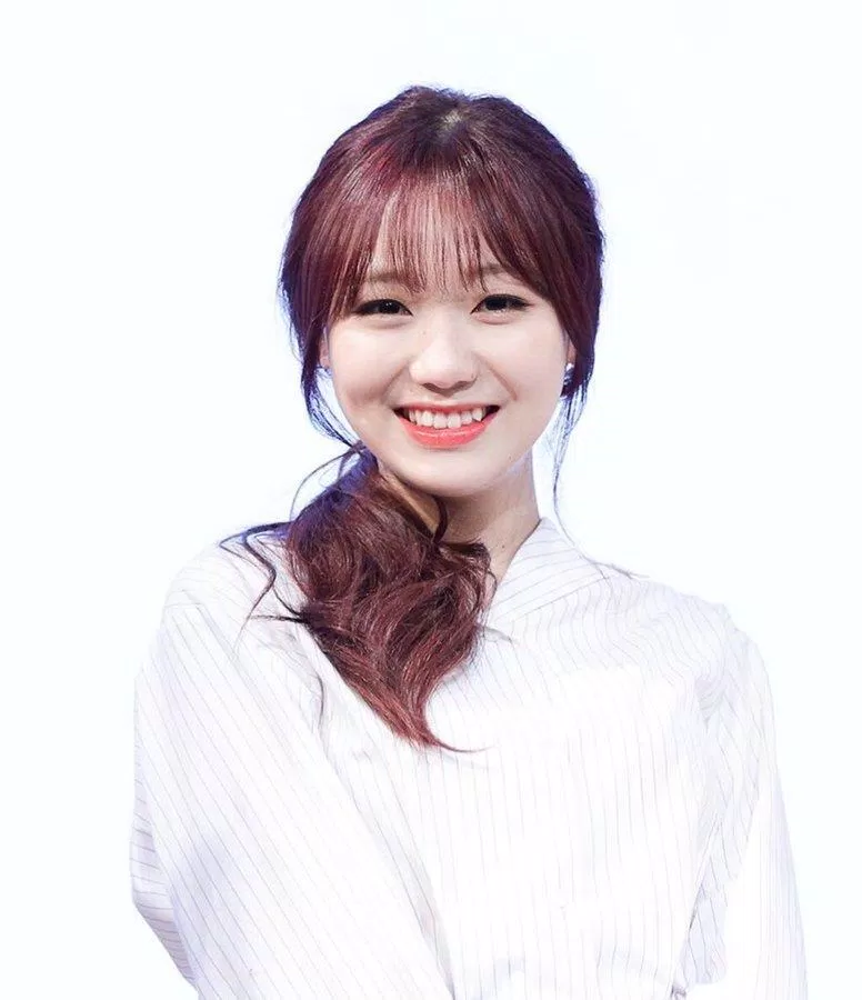 Chiếc răng khểnh là công cụ hack tuổi của nhóm Lovelyz (Ảnh: Internet) Chiếc răng khểnh là công cụ hack tuổi của nhóm Lovelyz (Ảnh: Internet)