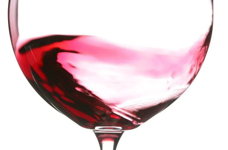 Rượu vang đỏ (Ảnh: Internet)