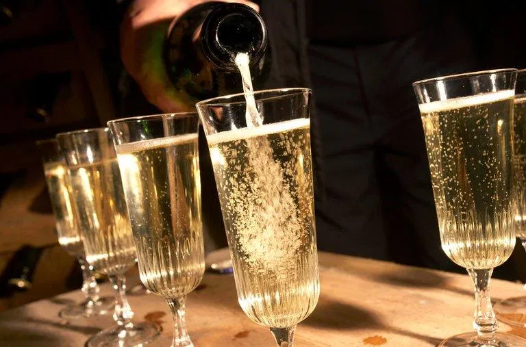 Rượu vang sủi (Ảnh: Internet)