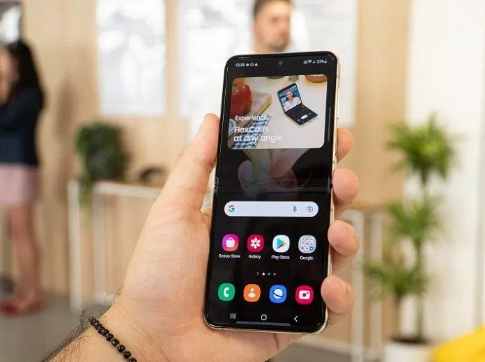Giao diện của Z Flip 4 tương tự như các điện thoại Samsung khác (Ảnh: Internet) Giao diện của Z Flip 4 tương tự như các điện thoại Samsung khác (Ảnh: Internet)