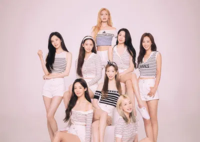Yuri tiết lộ lý do SNSD không có Ending Fairy khi trình diễn trên Music Bank FOREVER 1 Girls Generation KPOP lý do Music Bank nhóm nhạc KPOP SNSD Trình diễn
