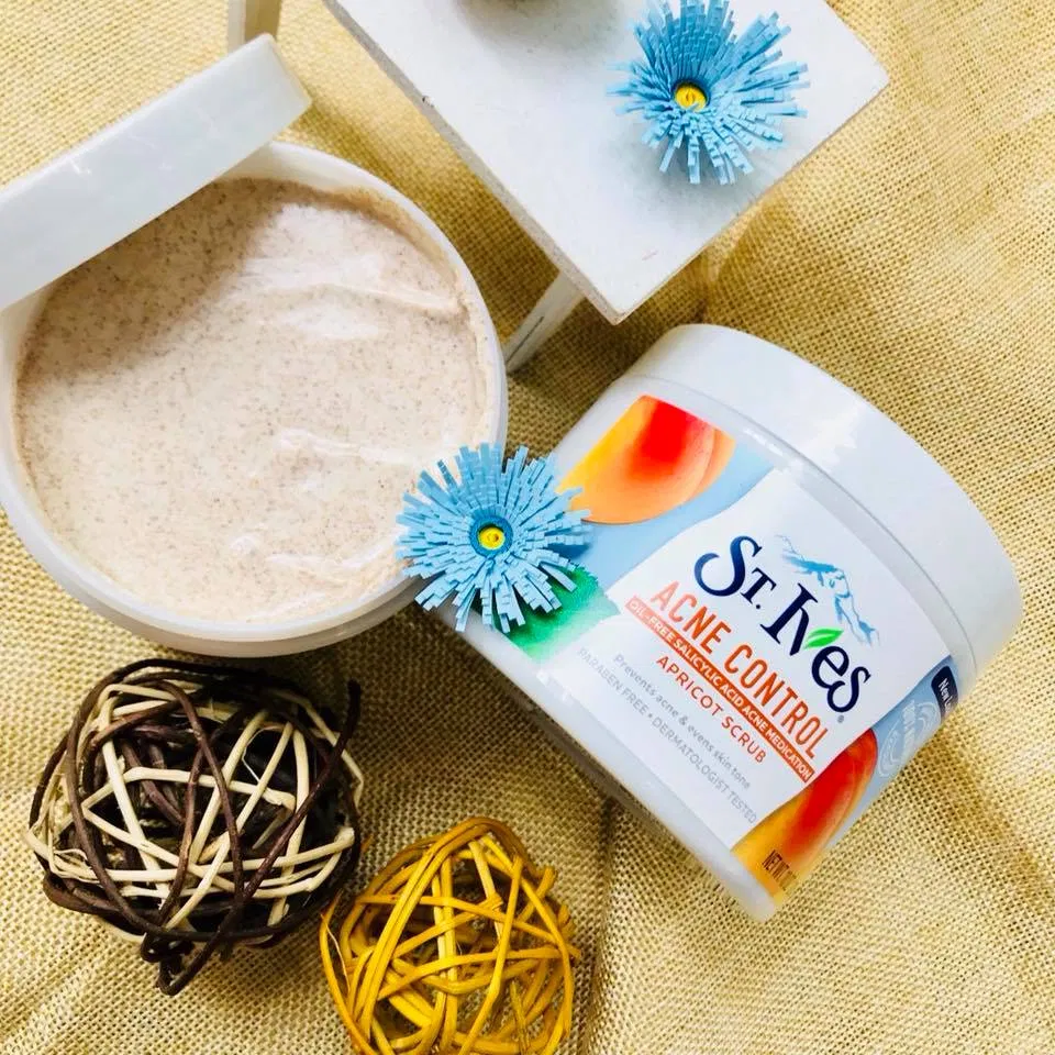Tẩy Da Chết St.Ives hương mơ