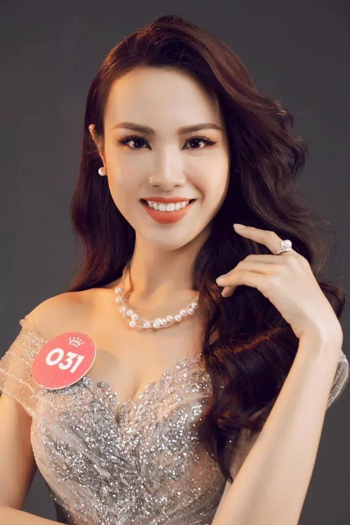 ... và lọt Top 10 Hoa hậu Việt Nam 2018