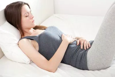 Triệu chứng ung thư túi mật là đau bụng kéo dài (Nguồn: Internet) Triệu chứng ung thư túi mật là đau bụng kéo dài (Nguồn: Internet)