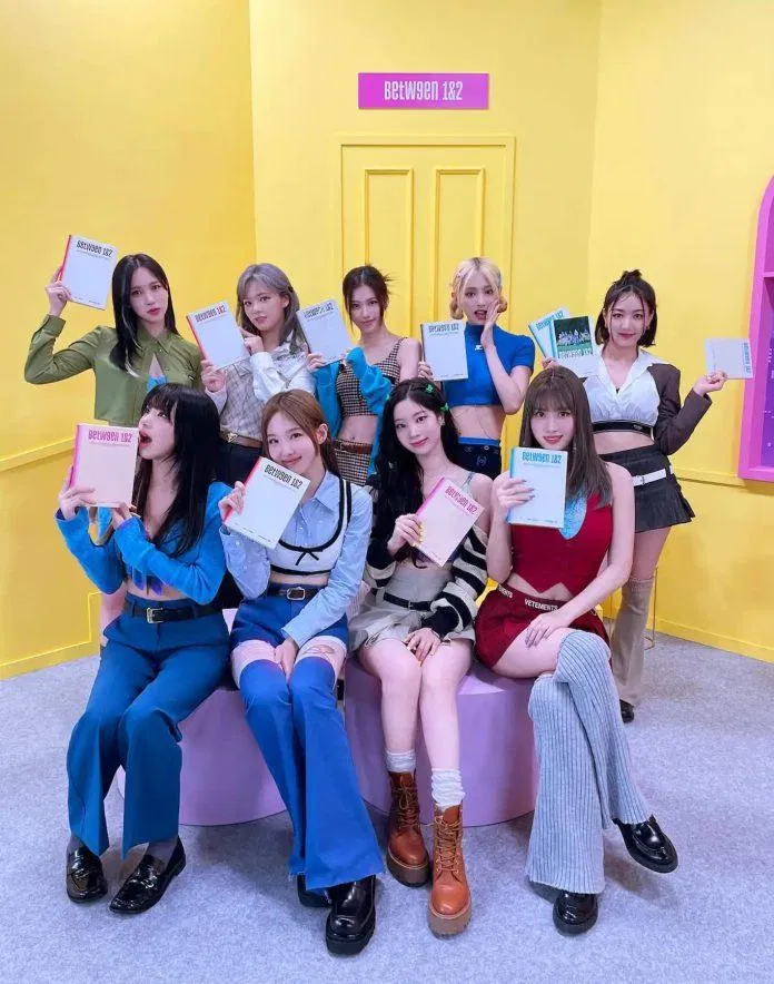 TWICE (Ảnh: Internet)