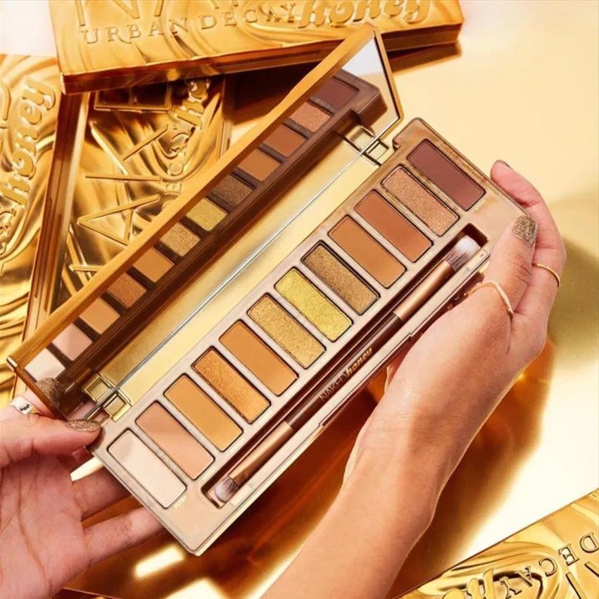 Bảng mắt Urban Decay Naked Honey Eyeshadow Palette. (Nguồn: Internet).