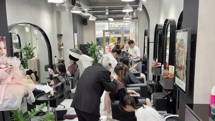 Viện tóc Sebusan là salon có không gian hiện đại và nhân viên tận tình (Nguồn: Internet)