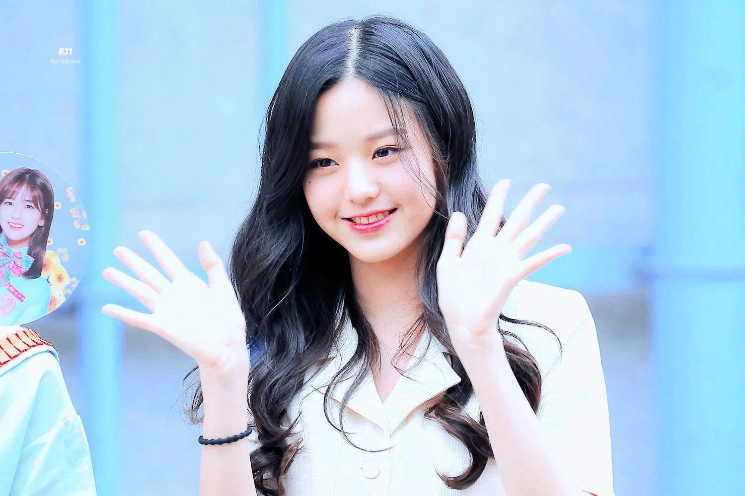 Vẻ đẹp trẻ trung trong trẻo của Jang Won Young. (Ảnh: Internet)