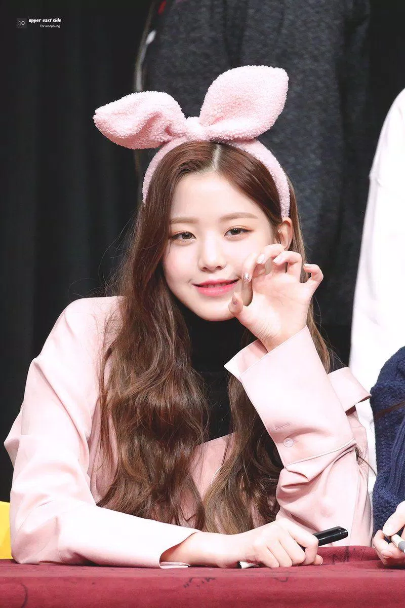 Wonyoung ở fansign rất nhẹ nhàng, dễ thương (Ảnh: Internet) Wonyoung ở fansign rất nhẹ nhàng, dễ thương (Ảnh: Internet)