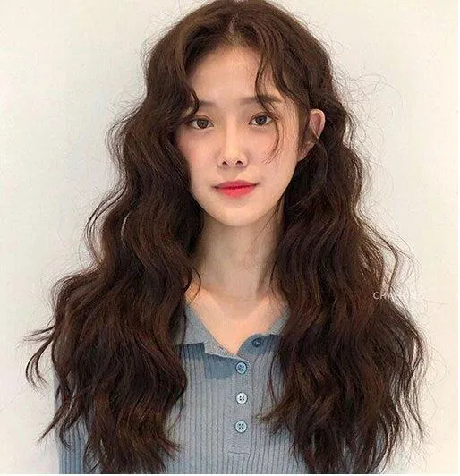 Tóc xoăn hippie trở nên hot rần rần và thành xu hướng của nhiều bạn trẻ(Nguồn: Internet)