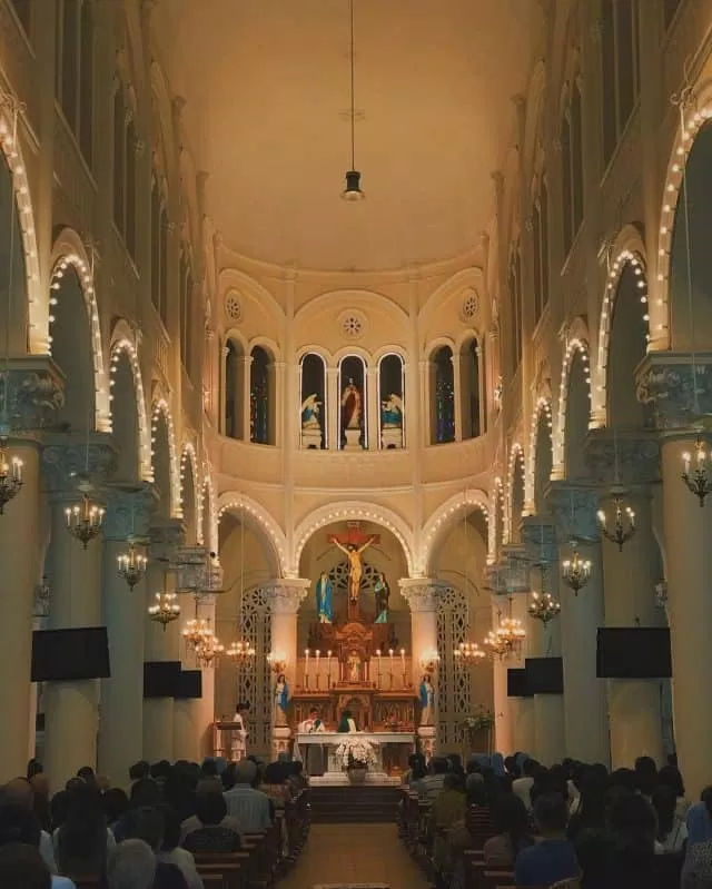 Một buổi thánh lễ tại nhà thờ Tân Định (Ảnh: Internet)