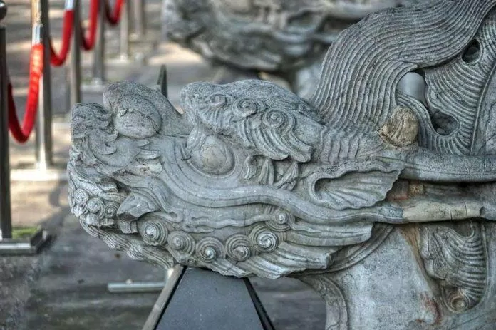 Họa tiết tinh xảo của cặp rồng chầu ở Điện Kính Thiên (Ảnh: Internet)