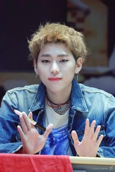 Zico debut với tư cách thủ lĩnh Block B vào ngày 15 tháng 4 năm 2011 với đĩa đơn đầu tiên "Freeze" (Ảnh: Internet)