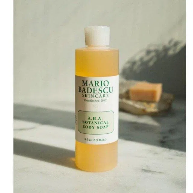 Sữa tắm giảm mụn lưng, ngực mùi hương cuốn hút ( Nguồn : Internet )