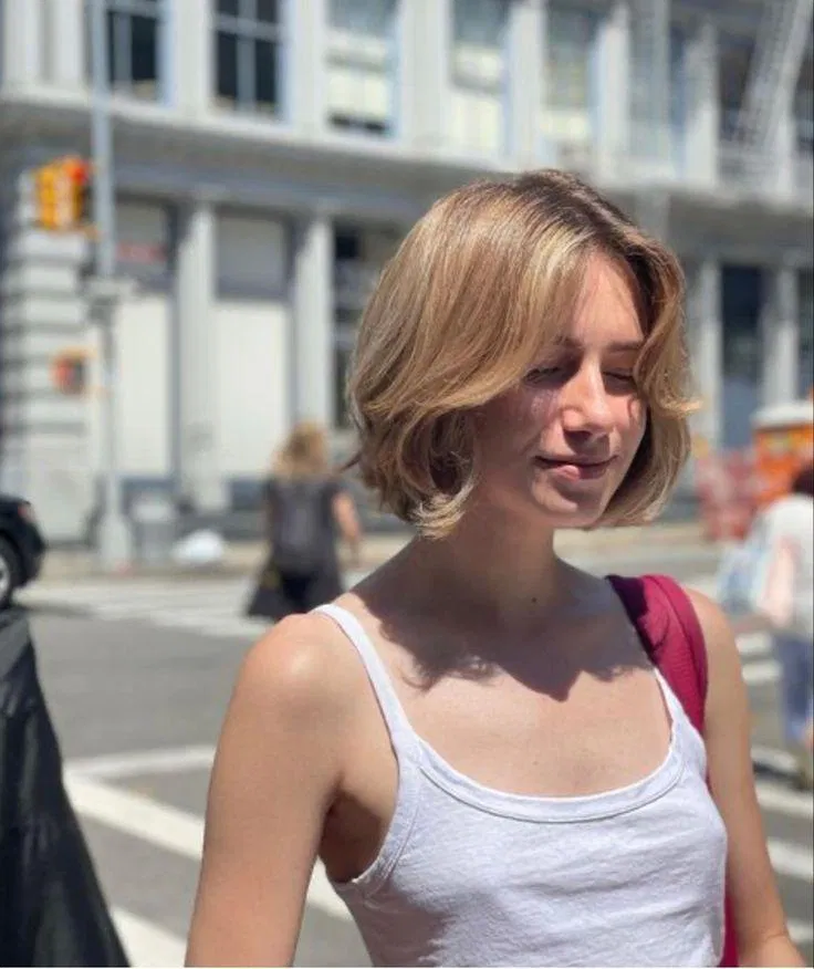 Curly Short Bob. (Nguồn ảnh: Internet)