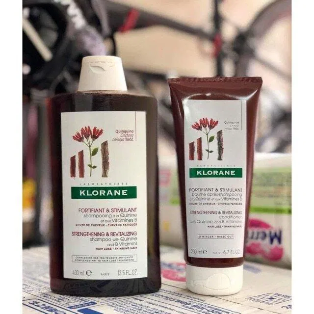 Bộ dầu gội,xả giúp giảm tình trạng gàu ngứa hương thơm dễ chịu ( Nguồn: Internet )