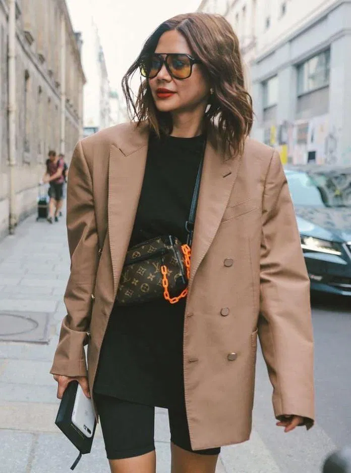 Áo blazer phối quần short thời thượng