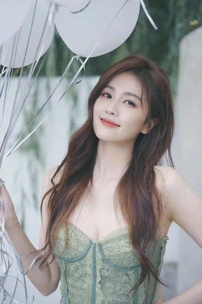 Bạch Lộc - nữ diễn viên với tài năng vẹn toàn của Hoa Ngữ .( ảnh: internet).