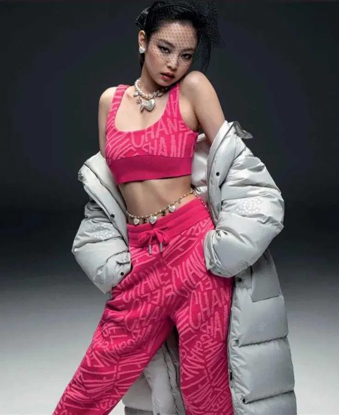 Với âm nhạc đứng đầu BXH và thời trang cao cấp: Liệu NewJeans có dẫn đầu thế hệ của họ như BLACKPINK? - Kiến thức mới 2024 12 Jennie trong concept sexy và hiện đại hơn (Ảnh: Internet)