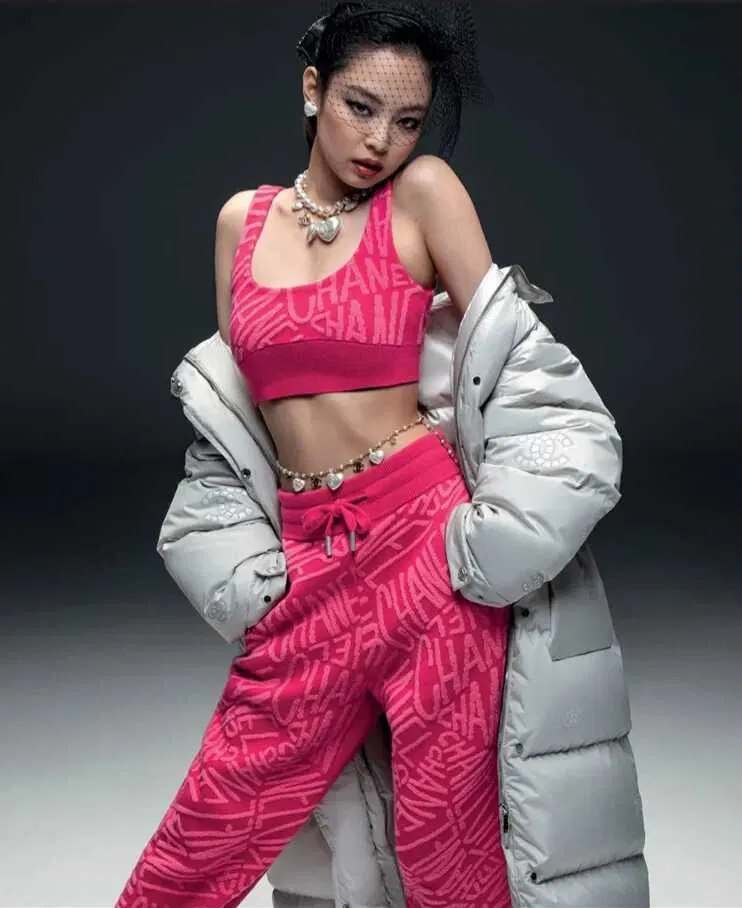 Jennie trong concept sexy và hiện đại hơn (Ảnh: Internet)