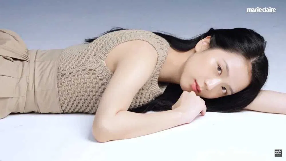 Jisoo tràn ngập cảm xúc mới mẻ và ngây thơ (Ảnh: Internet)