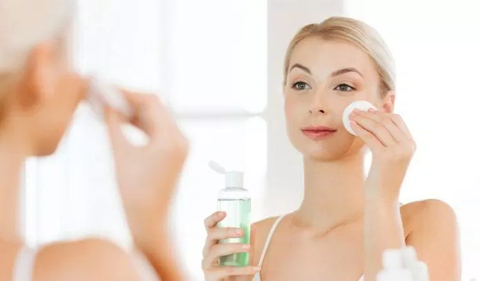 Skincare hằng ngày là vô cùng cần thiết để chăm sóc và bảo vệ làn da(Nguồn: Internet)