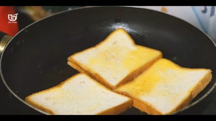 Bánh mì giòn sẽ ngon hơn (Ảnh YouTube: ĐÓI).