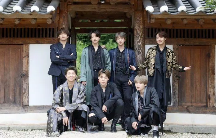 Các chàng trai "chống đạn" tiếp tục diện trang phục cách tân trong dịp Chuseok 2019 (Nguồn: Internet)