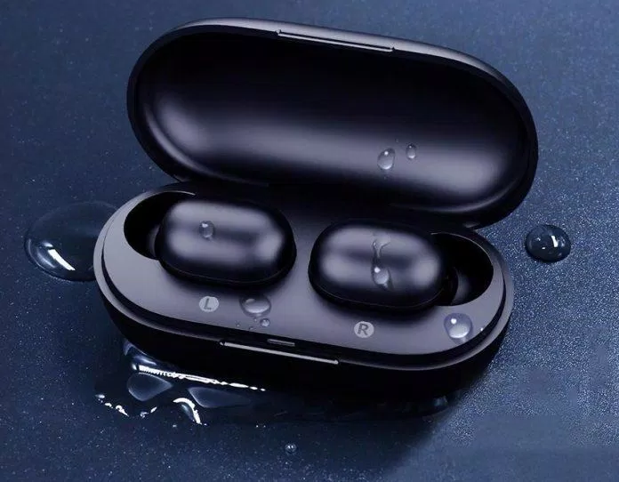 Với khả năng kháng nước IPX5 bạn hoàn toàn thoải mái vận động ngoài trời với Haylou GT1 Pro (Ảnh: Internet) Với khả năng kháng nước IPX5 bạn hoàn toàn thoải mái vận động ngoài trời với Haylou GT1 Pro (Ảnh: Internet)