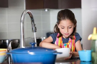 Khuyến khích trẻ tự lập ngay từ khi còn nhỏ (Ảnh: Internet) Khuyến khích trẻ tự lập ngay từ khi còn nhỏ (Ảnh: Internet)