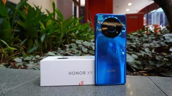 Điện thoại Honor X9 5G phiên bản màu xanh Ocean Blue (Ảnh: Internet) Điện thoại Honor X9 5G phiên bản màu xanh Ocean Blue (Ảnh: Internet)