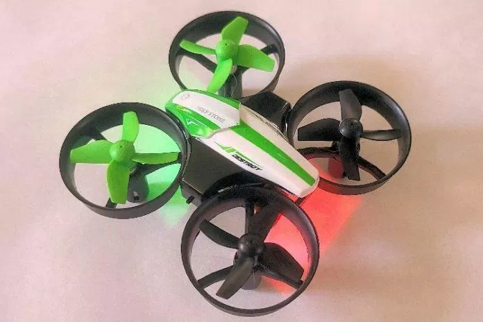 Drone mini Holy Stone HS210 (Ảnh: Internet) Drone mini Holy Stone HS210 (Ảnh: Internet)
