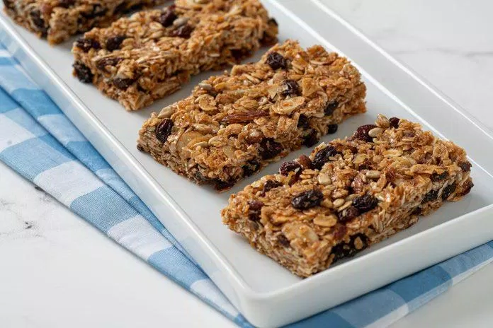 Không ăn quá nhiều granola nếu bạn đang trong chế độ ăn uống healthy (Ảnh: Internet) Không ăn quá nhiều granola nếu bạn đang trong chế độ ăn uống healthy (Ảnh: Internet)