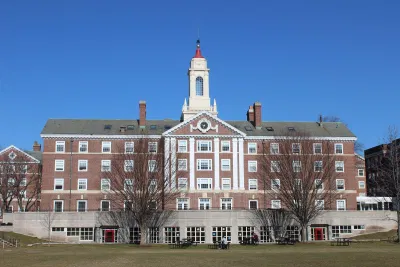 Đại học Harvard (Ảnh: Internet) Đại học Harvard (Ảnh: Internet)