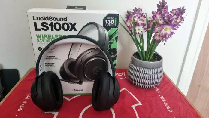 Bộ headset chơi game LucidSound LS100X (Ảnh: Internet) Bộ headset chơi game LucidSound LS100X (Ảnh: Internet)