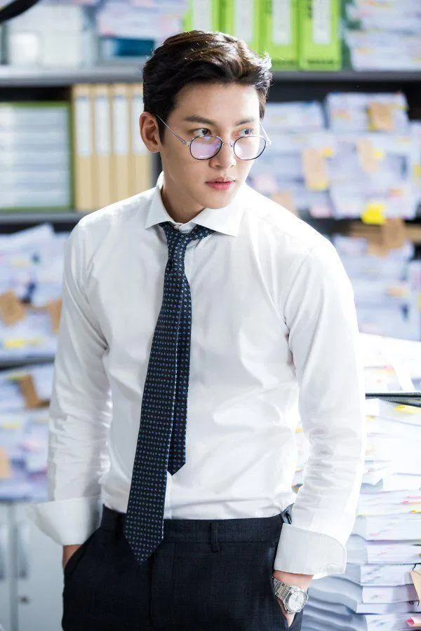 Ji Chang Wook điển trai trong Đối tác đáng ngờ (Ảnh: Internet)