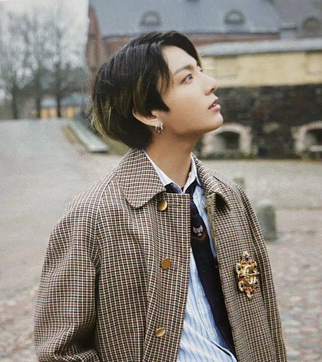 Điểm danh những thành viên all rounder của các nhóm nhạc Kpop nổi tiếng. - Kiến thức mới 2024 2 JungKook- chàng trai toàn năng với độ phủ sóng toàn cầu ( ảnh: internet).