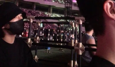 Fan bắt gặp Jungkook tại concert của IU Ảnh: Internet