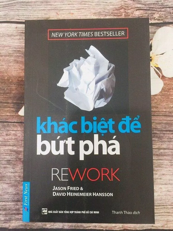 Đây là một quyển sách hoàn toàn khác biệt như tựa đề của nó (Ảnh: Internet) Đây là một quyển sách hoàn toàn khác biệt như tựa đề của nó (Ảnh: Internet)