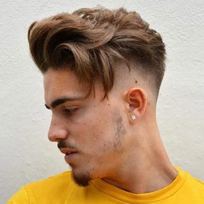 Kiểu tóc mohican mái dài. (Ảnh: Internet) Kiểu tóc mohican mái dài. (Ảnh: Internet)
