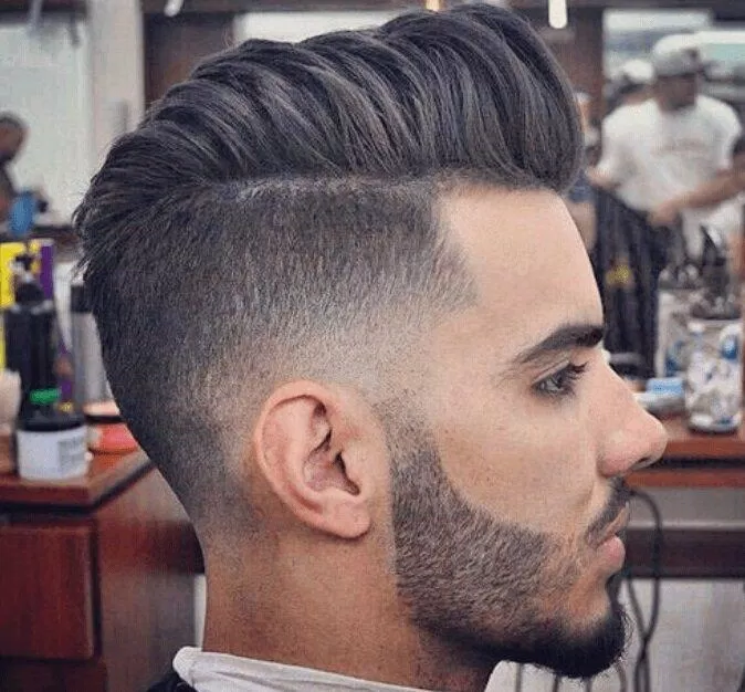 Kiểu tóc Mohican Pompadour. (Ảnh: Internet) Kiểu tóc Mohican Pompadour. (Ảnh: Internet)