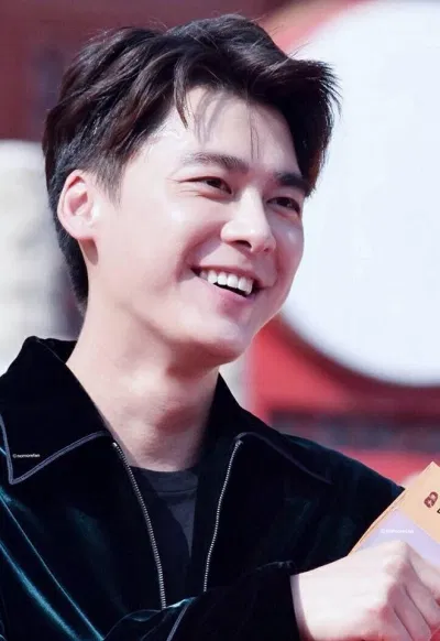 Lý Dịch Phong- "chủ drama" náo loạn CBiz ngày 11/9 (nguồn: internet)