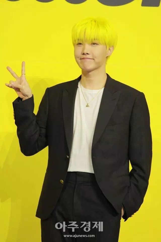 BTS J-Hope - Màu tóc nhuộm vàng (Ảnh: Internet)