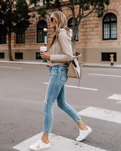 Sneakers trong trang phục năng động (ảnh: Internet)