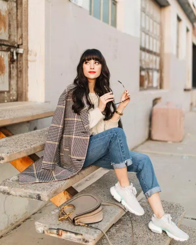 Sneakers là item dễ phối đồ (ảnh: Internet)