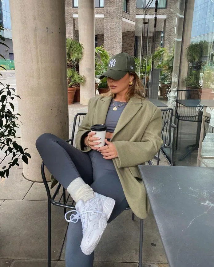 Lịch sự cùng sneakers (ảnh: Internet)
