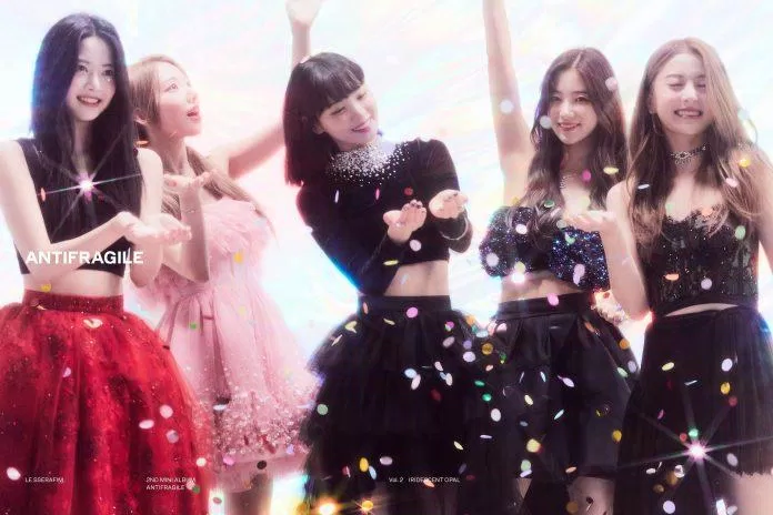 Đường đua Kpop tháng 10 sôi động với những màn comeback đáng mong chờ của các girlgroup - Kiến thức mới 2024 10 Nhan sắc diễm lệ nổi bật trong khung hình (Ảnh: Internet)
